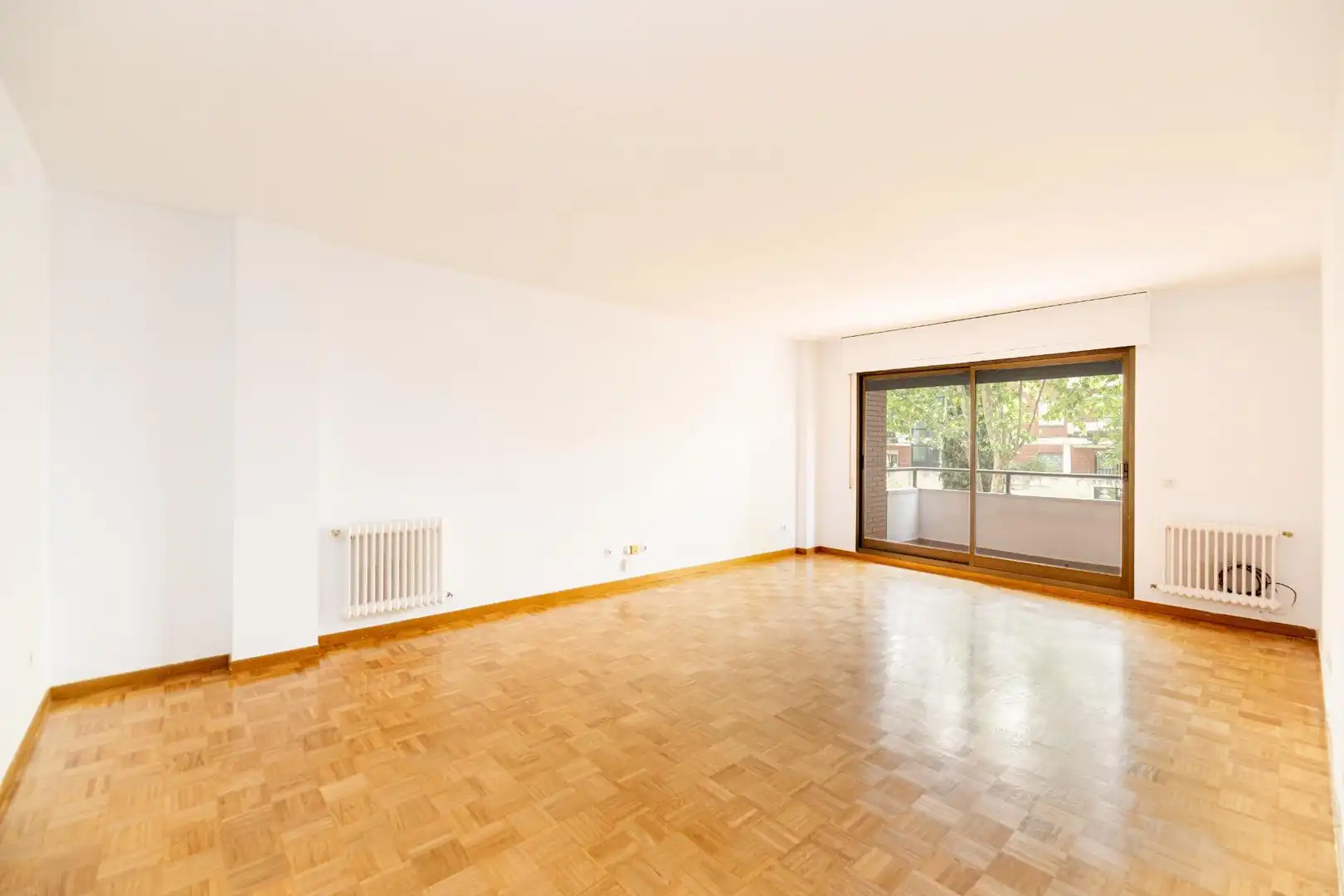 Sala de estar de Piso de alquiler en Madrid con Piscina comunitaria
