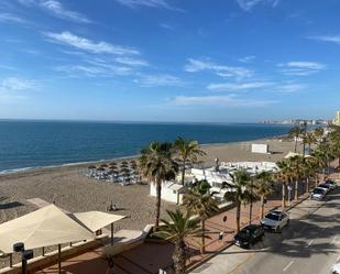 Vista exterior de Apartament en venda en Fuengirola amb Aire condicionat, Terrassa i Piscina comunitària