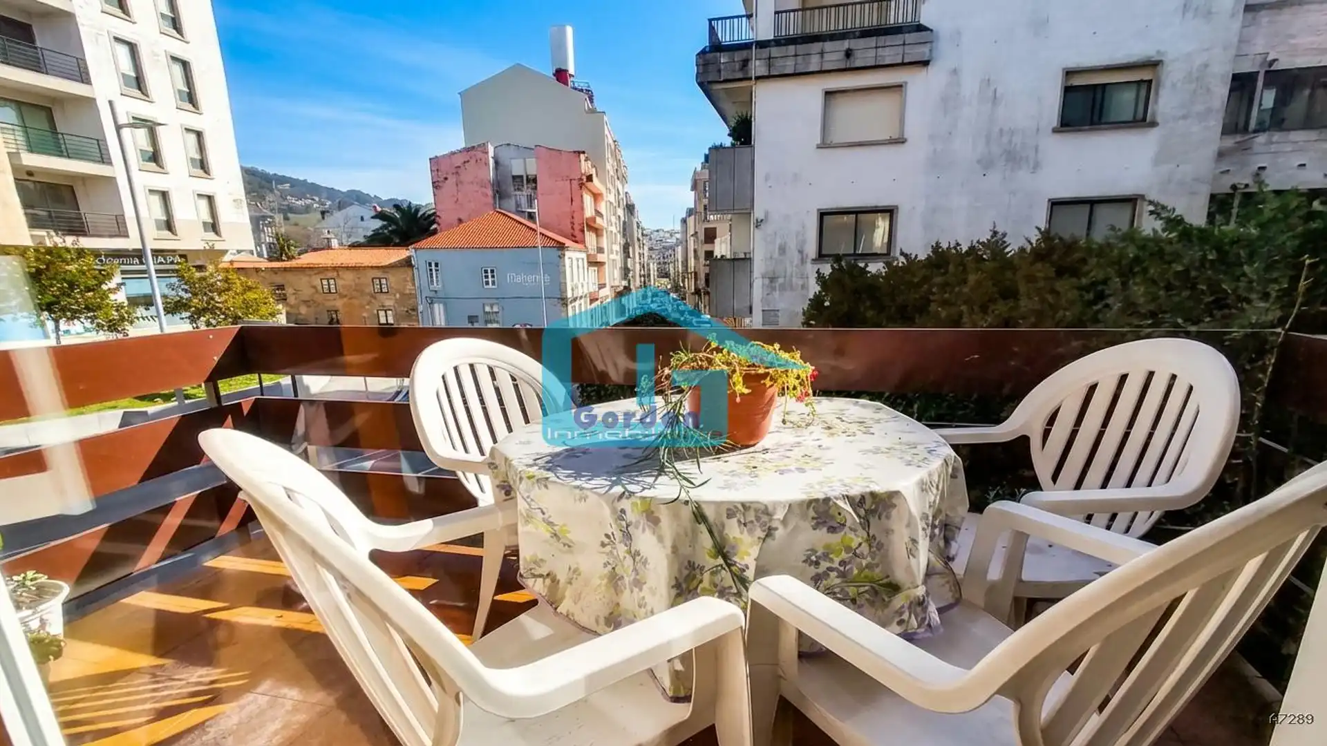 Außenansicht von Wohnung zum Verkauf in Sanxenxo mit Heizung und Terrasse