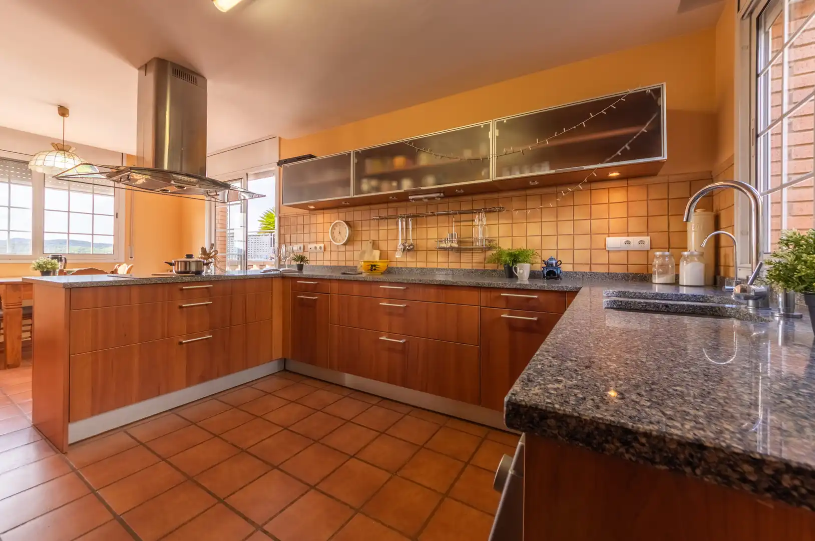 Chalet con terraza en venta en Carrer dels Pirineus, imagen 13