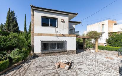 Vista exterior de Casa o xalet en venda en Cájar amb Terrassa i Piscina