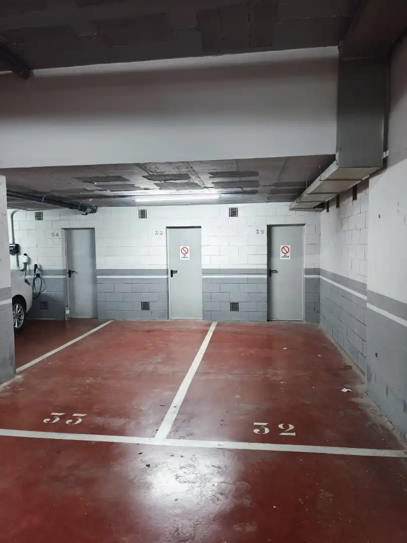 Parking de Dúplex en venta en Matadepera con Terraza, Trastero y Amueblado