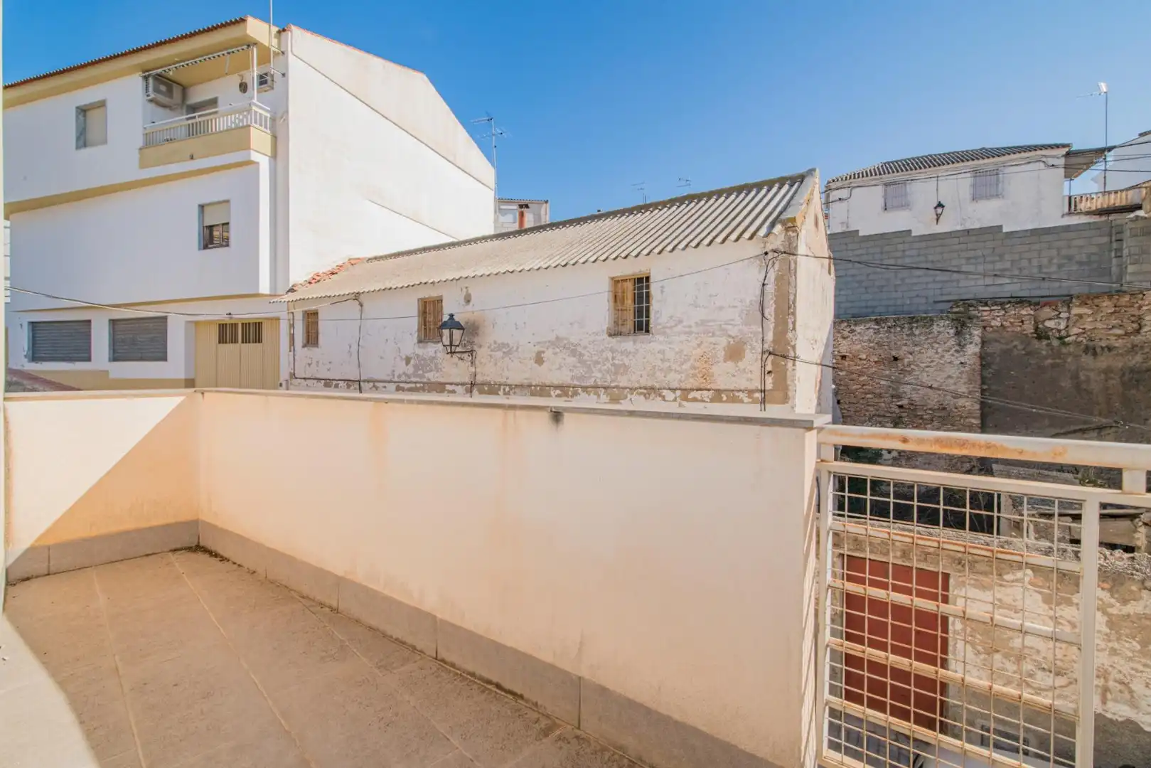 Exterior view of Buildings for sale in Moraleda de Zafayona