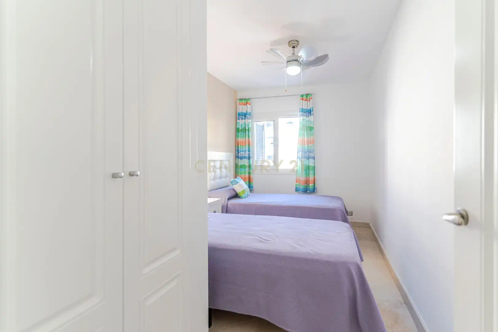 Schlafzimmer von Wohnung zum Verkauf in Manilva mit Privatgarten, Abstellraum und Gemeinschaftspool