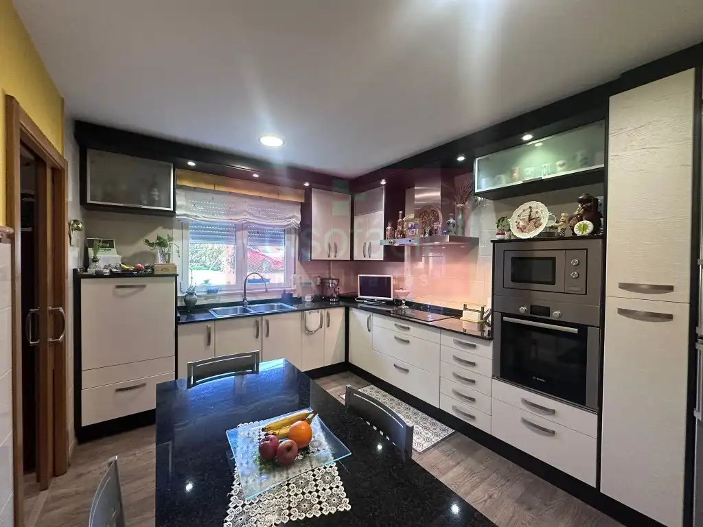 Kitchen of Houses for sale in Lugo