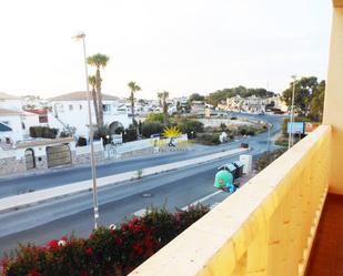 Vista exterior de Apartament de lloguer en Orihuela amb Aire condicionat, Piscina i Balcó