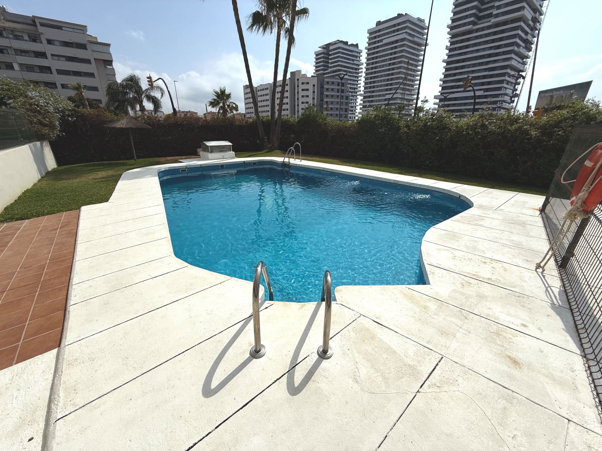 Piscina de Piso en venta en Málaga Capital con Terraza, Trastero y Amueblado