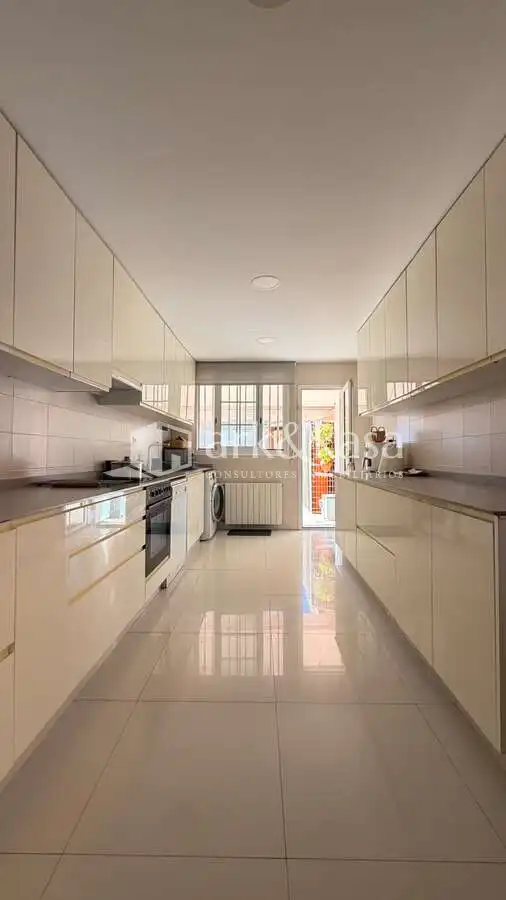 Chalet con piscina en venta en San Antonio de Benagéber, imagen 4