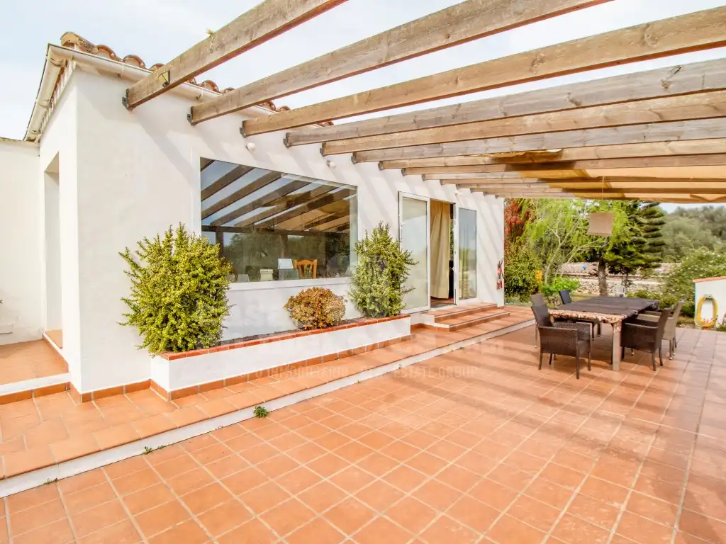 Casa rústica amb piscina en venda a Llucmaçanes, imagen 3
