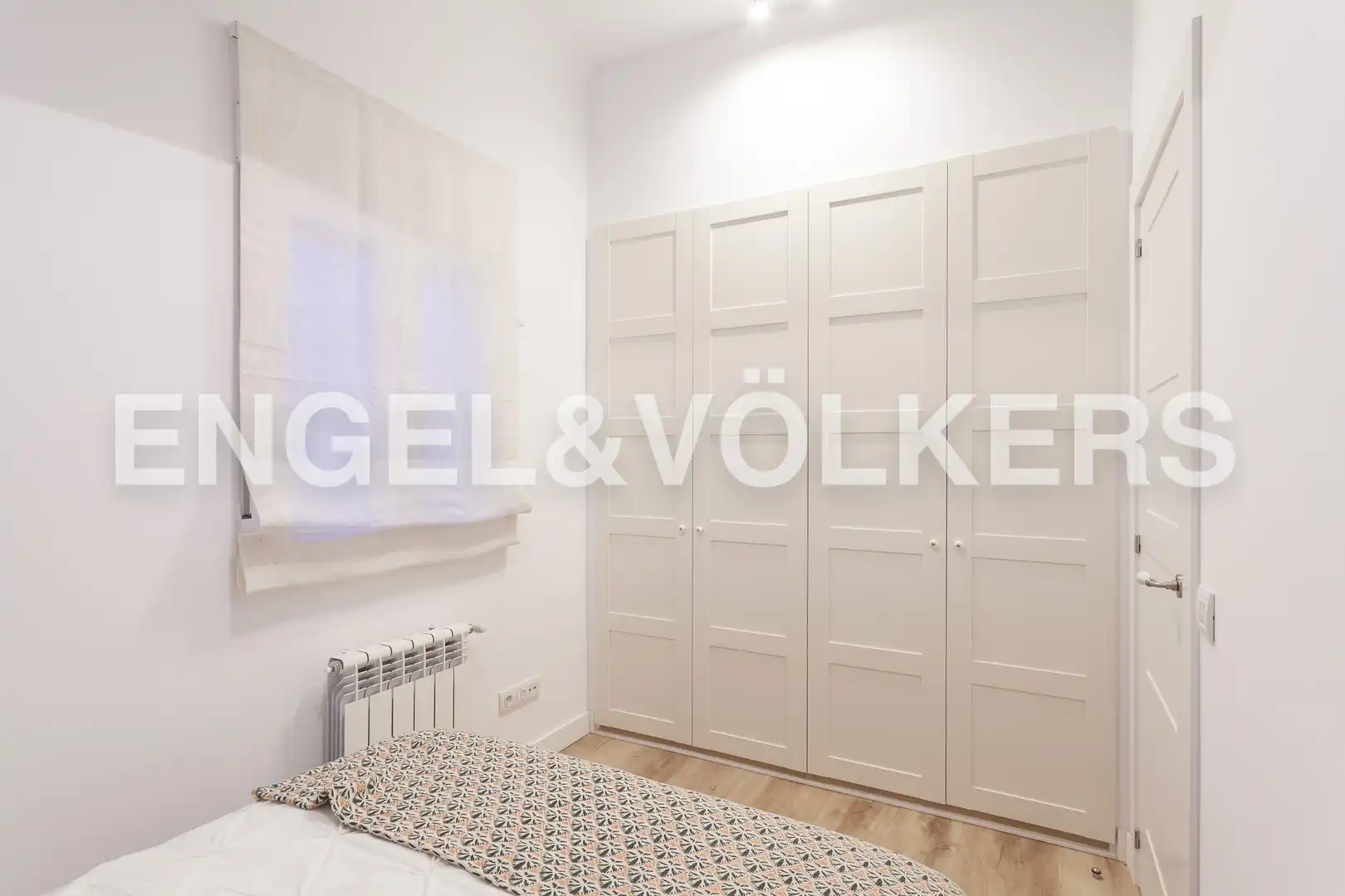 Bedroom of Flat for rent in Madrid  with Air Conditioner, Heating and Storage room