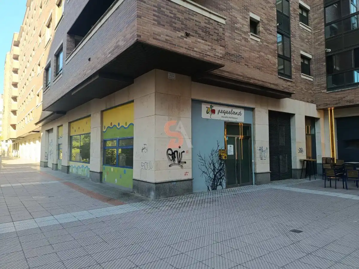 Local comercial en venda a JUAN GARCÍA HORTELANO, imagen 2