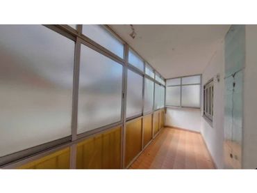 Piso en venta en Calle Josep Carner