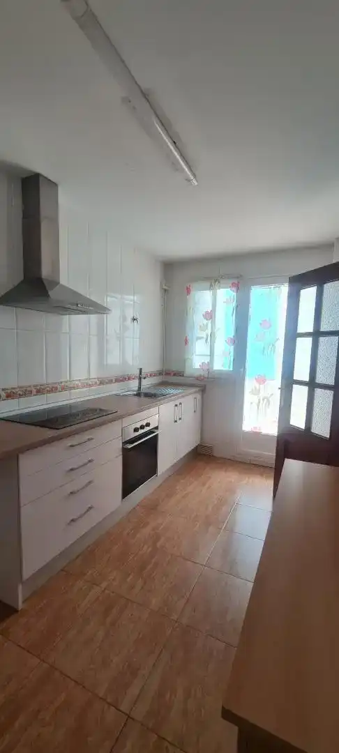 Küche von Wohnung zum Verkauf in Bailén mit Klimaanlage und Balkon