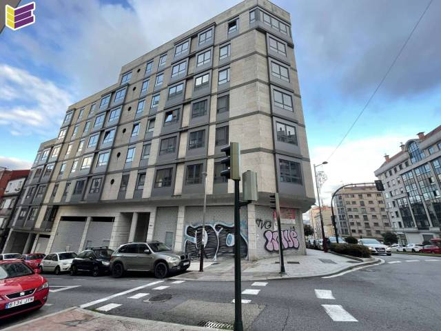 Local comercial en Venta en Calle Aragón, 215 en Travesía de Vigo - San Xoán