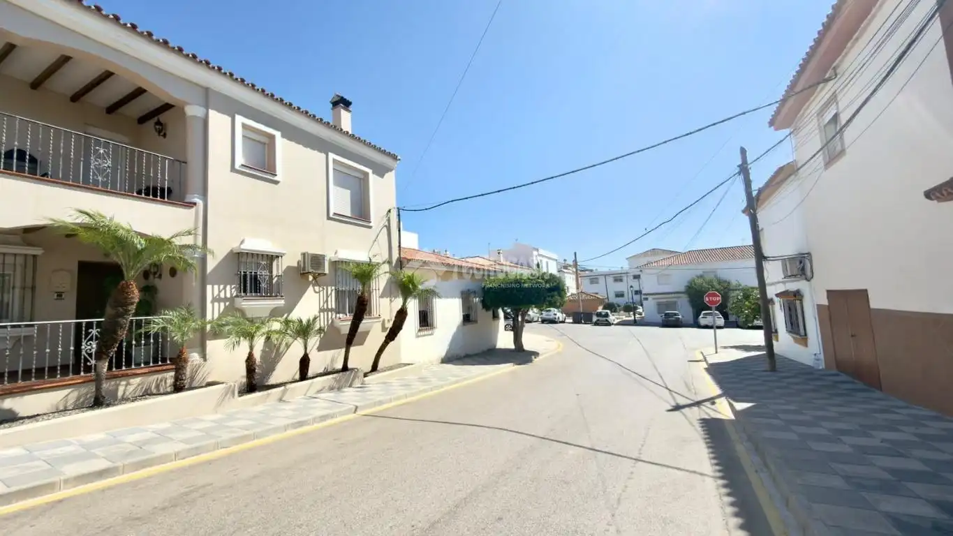 Casa con terraza en venta en San Enrique - Guadiaro -  Pueblo Nuevo, imagen 7