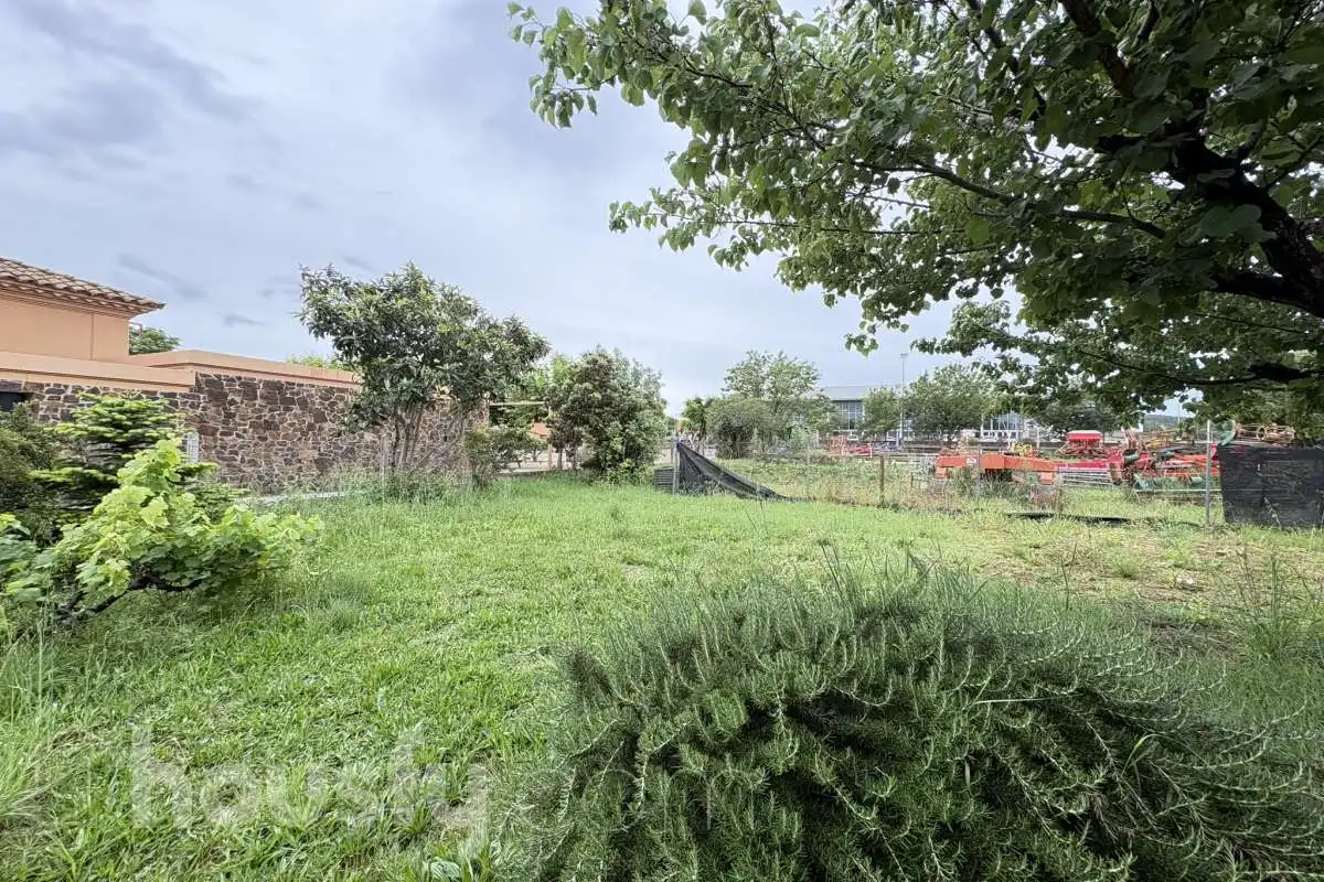 Houses for sale in Avenida Alt emporda, Bàscara