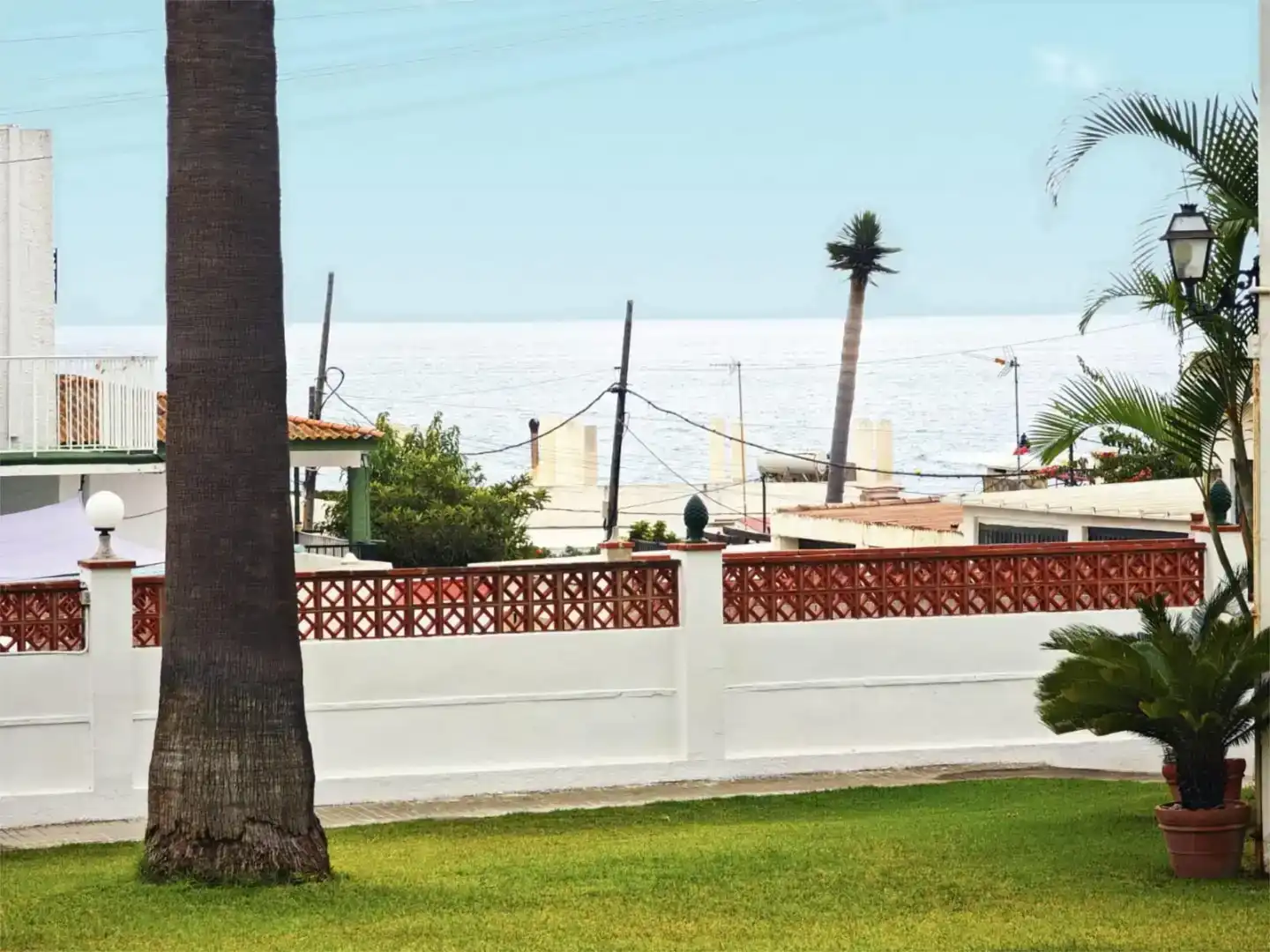 Vista exterior de Planta baja en venta en Manilva con Piscina y Balcón