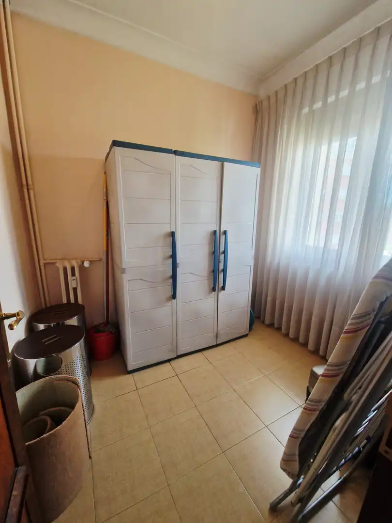 Habitación de Piso en venta en Avilés con Calefacción, Parquet y Trastero