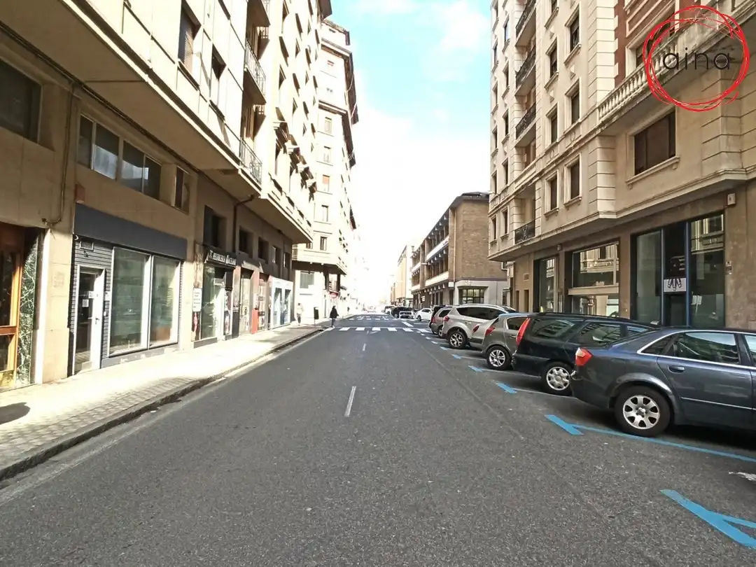 Local de lloguer a Calle Amaya, 31, 2º Ensanche