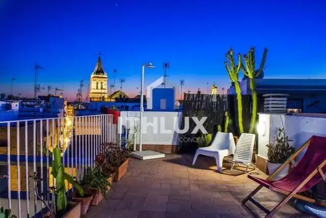 Terraza de Piso en venta en  Sevilla Capital con Aire acondicionado