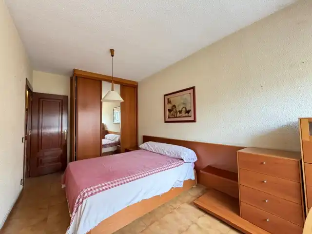 Schlafzimmer von Einfamilien-Reihenhaus zum Verkauf in Vilassar de Dalt mit Klimaanlage, Heizung und Privatgarten