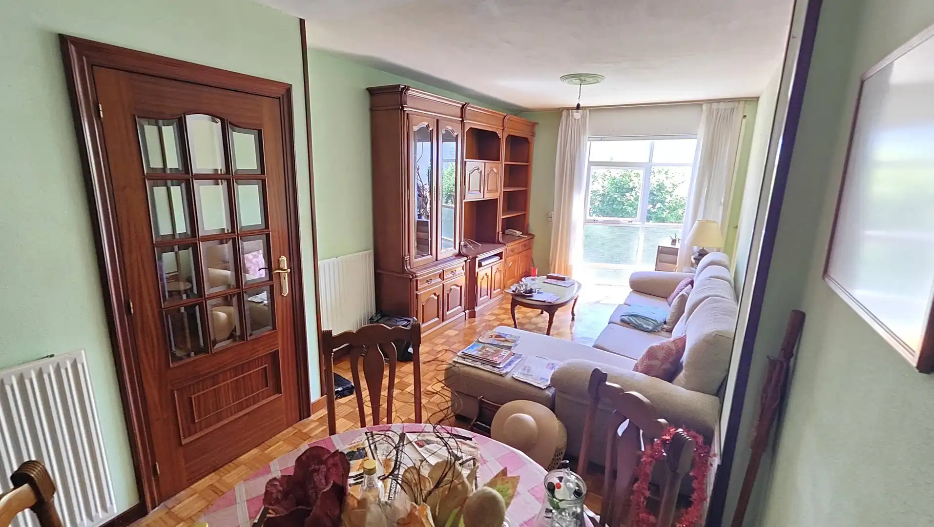 Sala de estar de Piso en venta en Santiago de Compostela  con Calefacción, Trastero y Amueblado