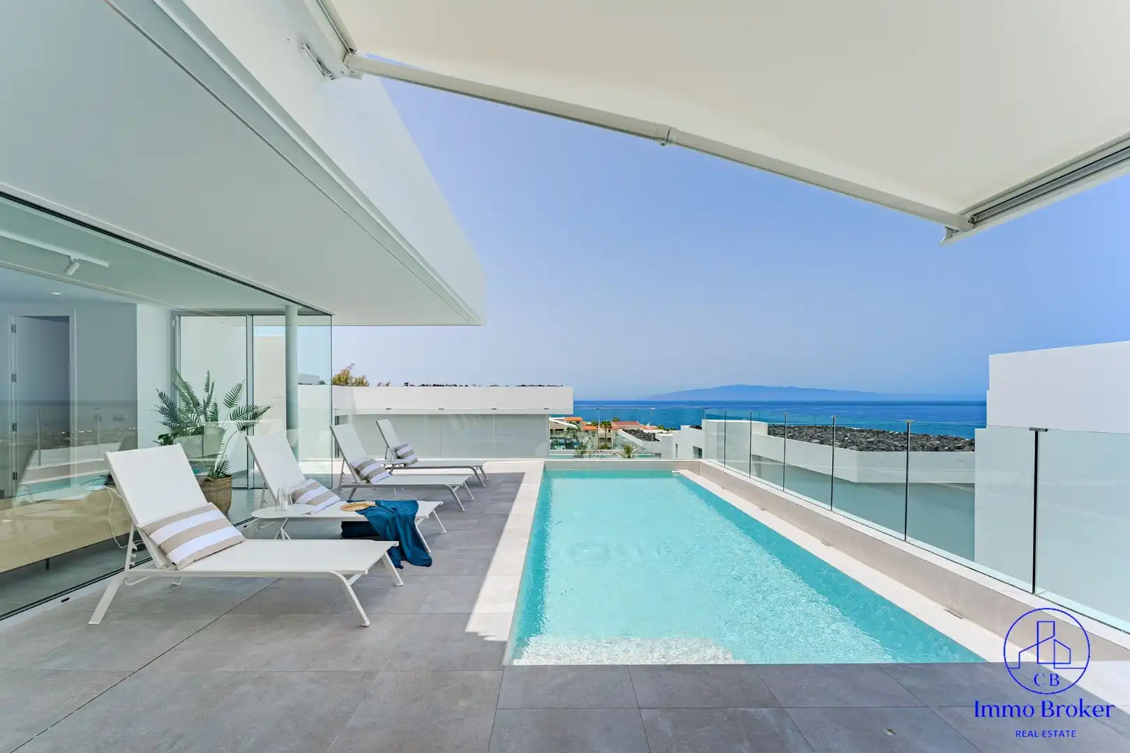 Detached house with pool for sale in Callao Salvaje - Playa Paraíso, imagen 5