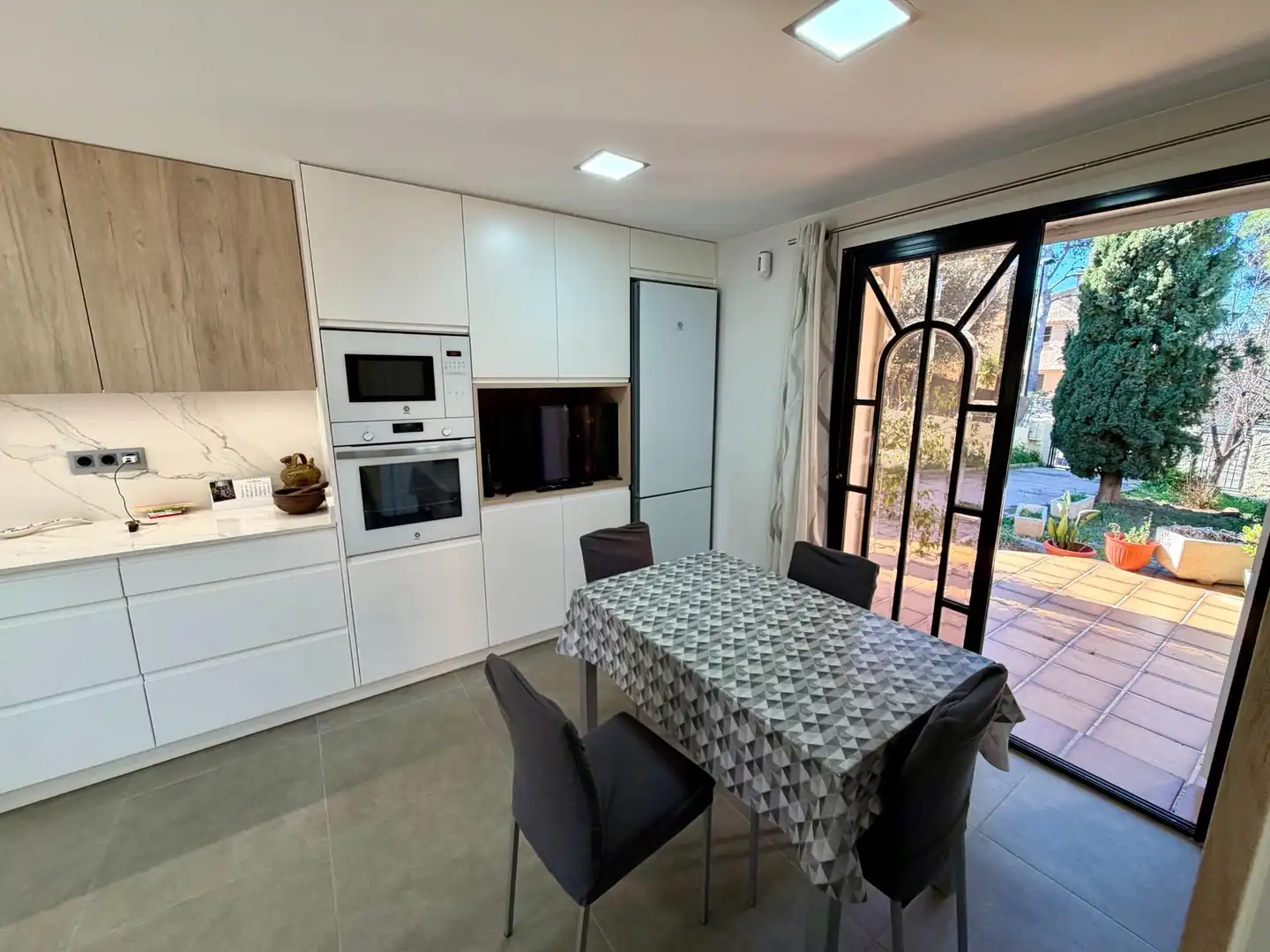 Cuina de Casa o xalet en venda en Torrent amb Aire condicionat, Jardí privat i Terrassa