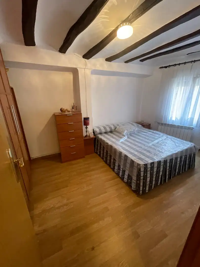Dormitori de Casa adosada en venda en Bergasa amb Aire condicionat, Calefacció i Jardí privat