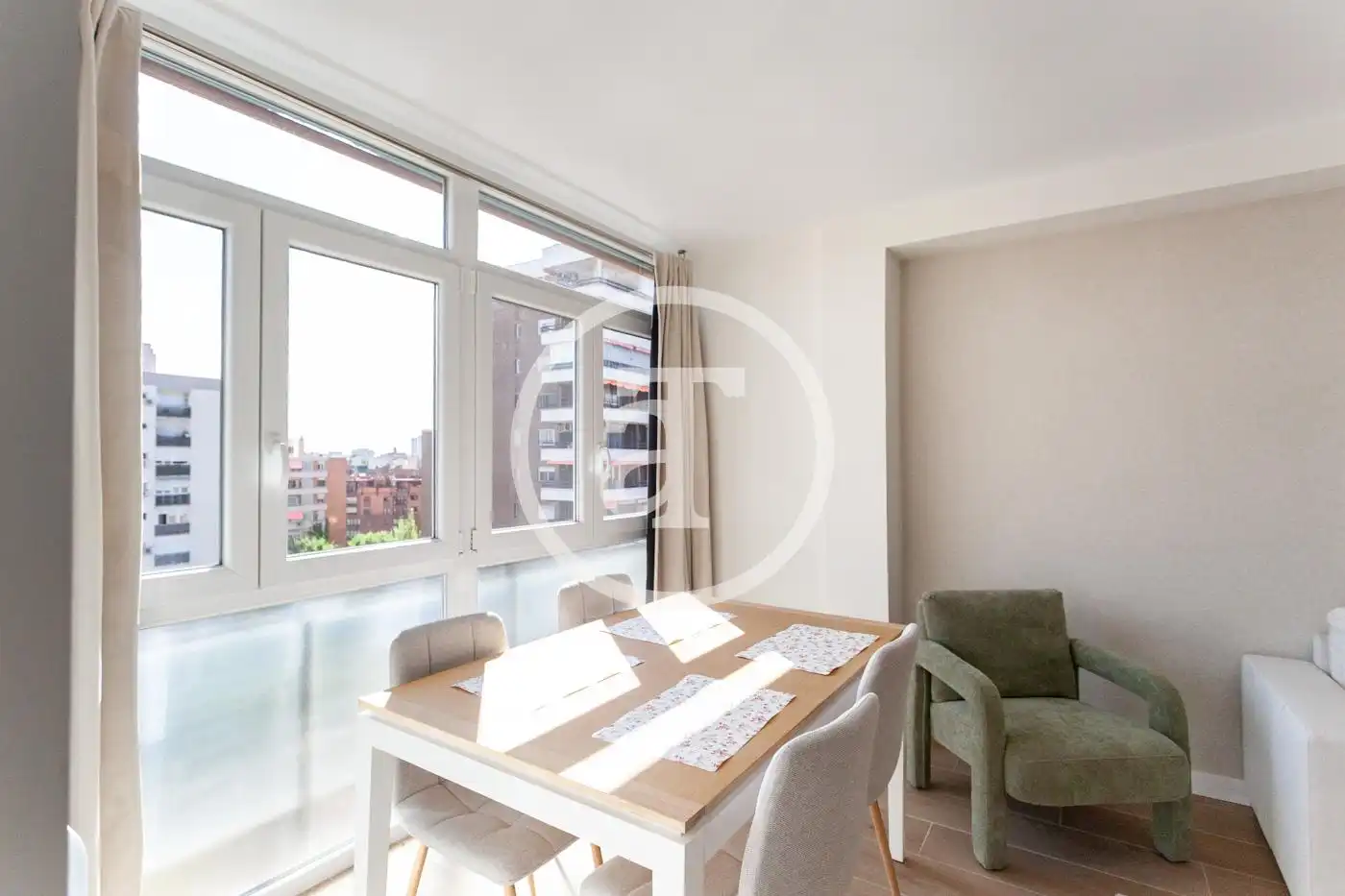 Exterior view of Flat for rent in Madrid  with Heating, Furnished and Oven