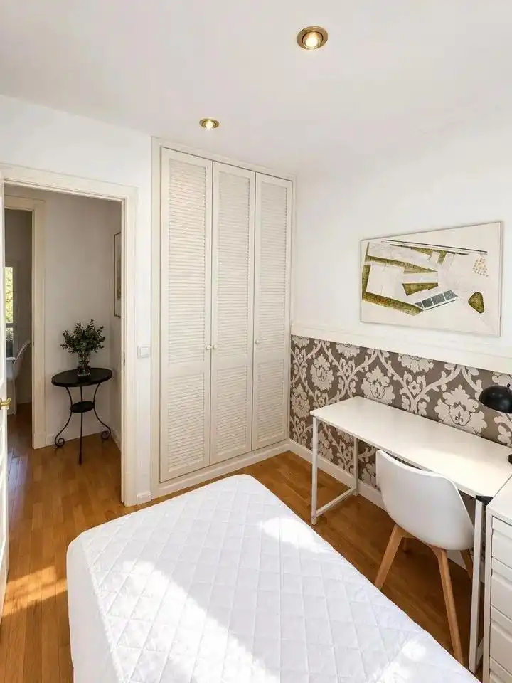 Schlafzimmer von Wohnung zur Miete in Madrid mit Möbliert