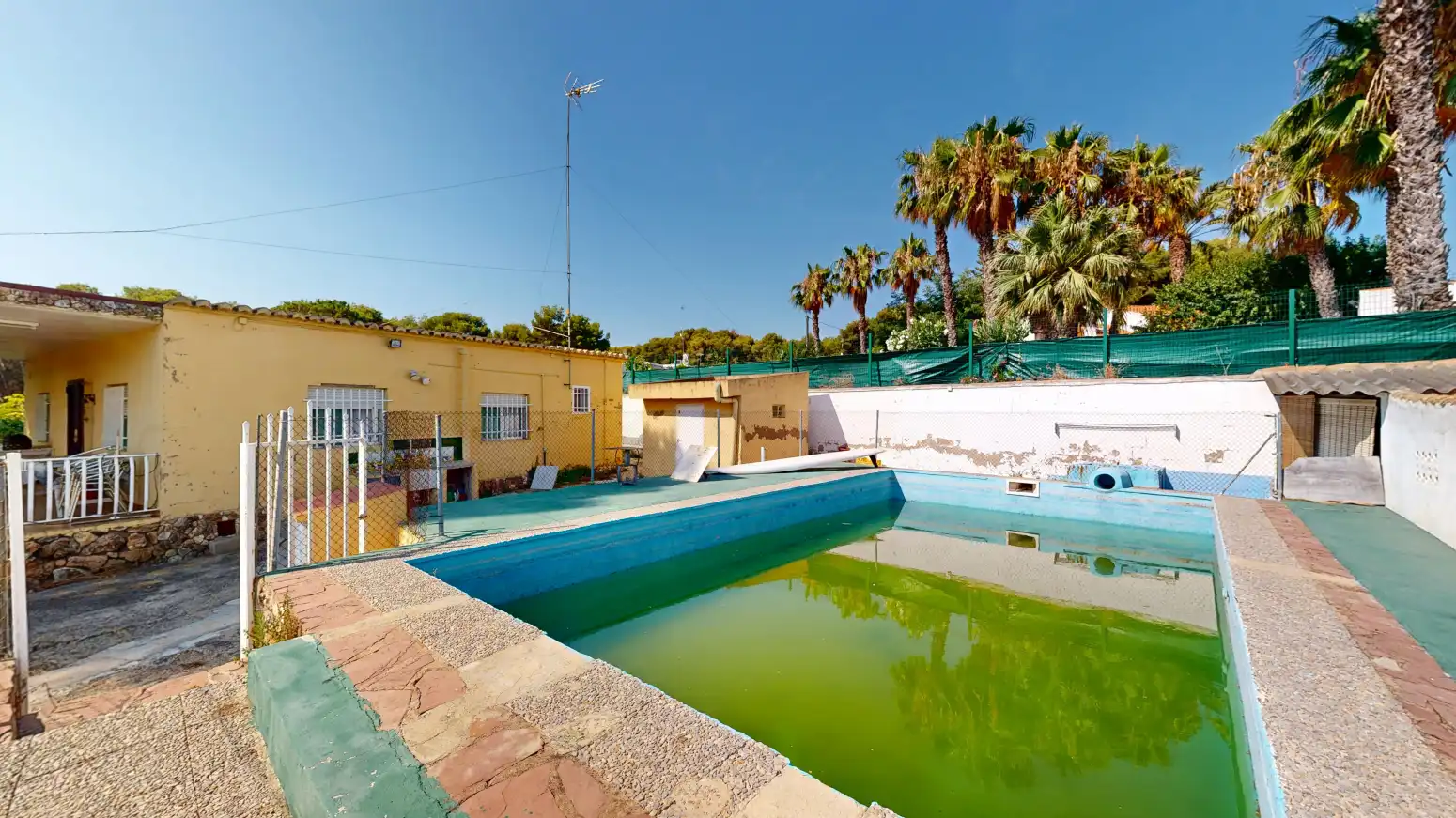 Piscina de Casa o xalet en venda en Sagunto / Sagunt amb Terrassa i Piscina