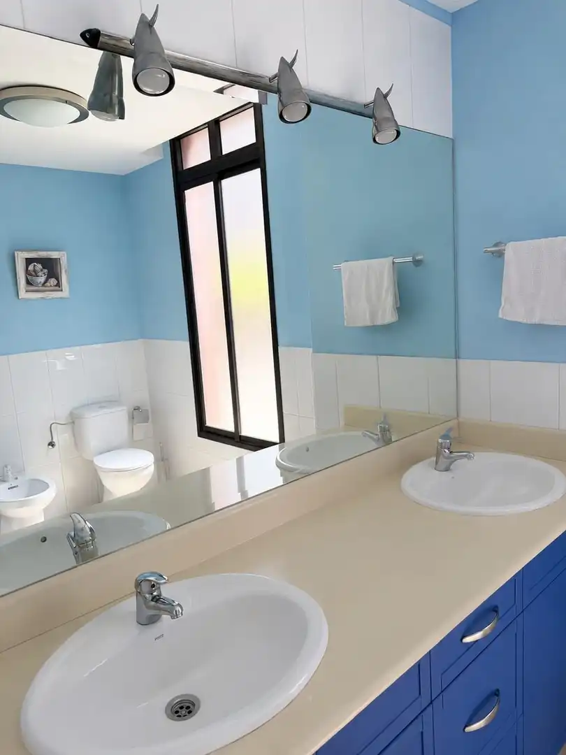 Baño de Piso en venta en El Rosario con Terraza