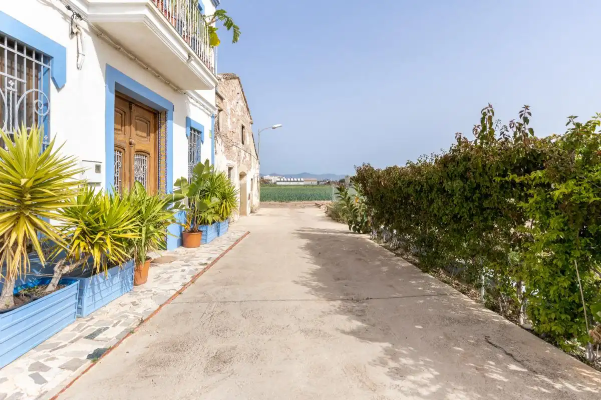 Exterior view of Country homes for sale in Valencia  with Air Conditioner, Heating and Private garden