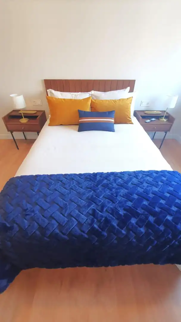 Habitación de Apartamento de alquiler en Oviedo  con Calefacción y Amueblado