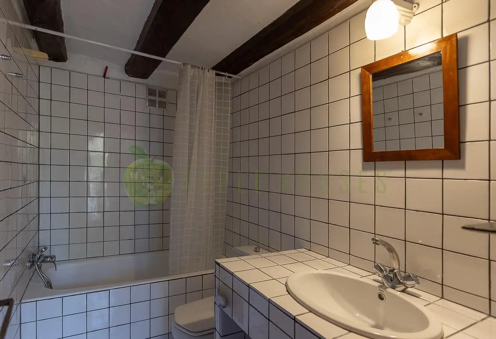 Baño de Casa o chalet en venta en Vilanova i la Geltrú con Aire acondicionado, Calefacción y Jardín privado