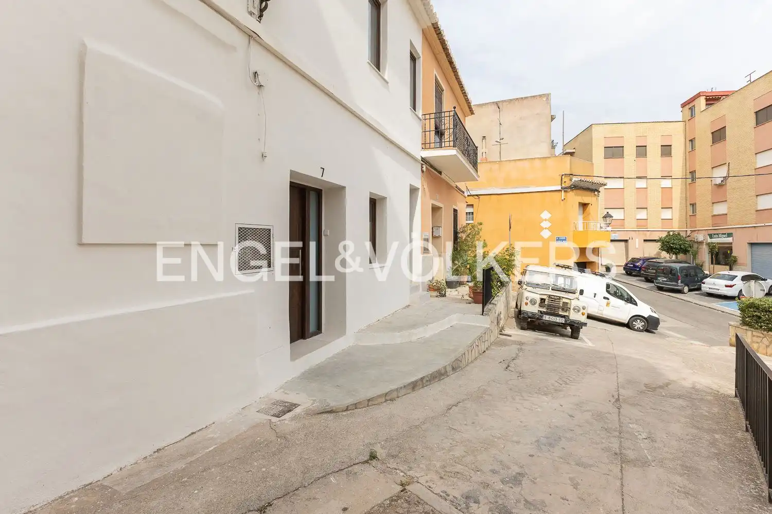 Vista exterior de Casa adosada en venta en Náquera con Calefacción, Parquet y Terraza