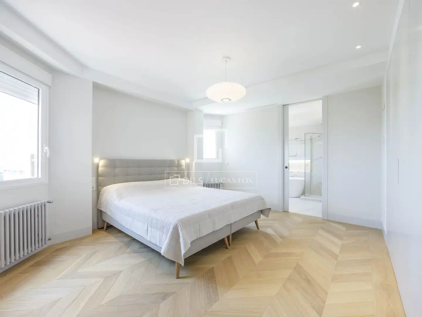 Bedroom of Attic for rent in Valencia  with Air Conditioner, Heating and Parquet flooring