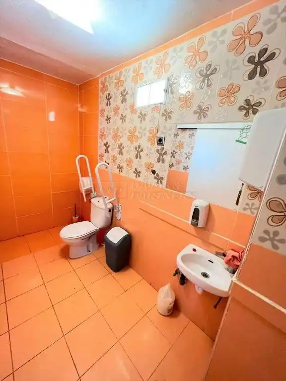Badezimmer von Geschaftsraum zum Verkauf in Torrevieja mit Klimaanlage