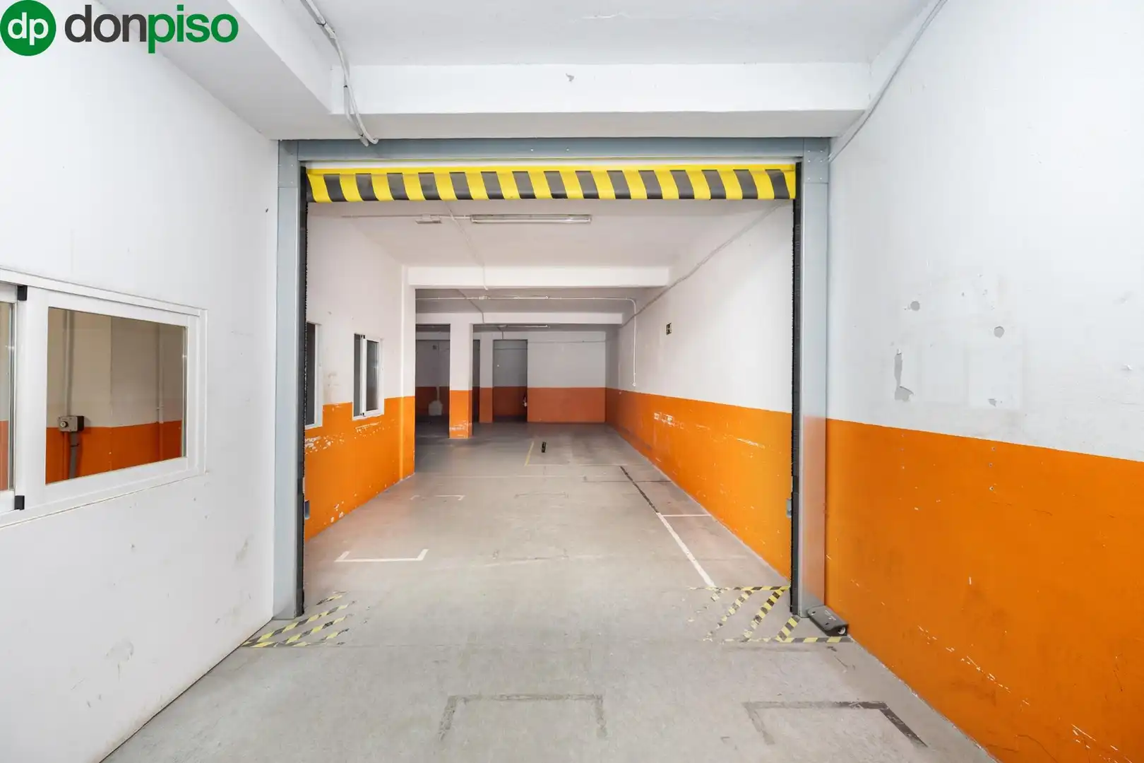 Local comercial en venta en Calle Calle Abderrahmán 11, imagen 26