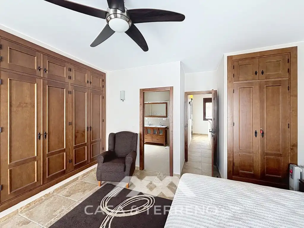 Casa adosada en venta en Salares con Terraza