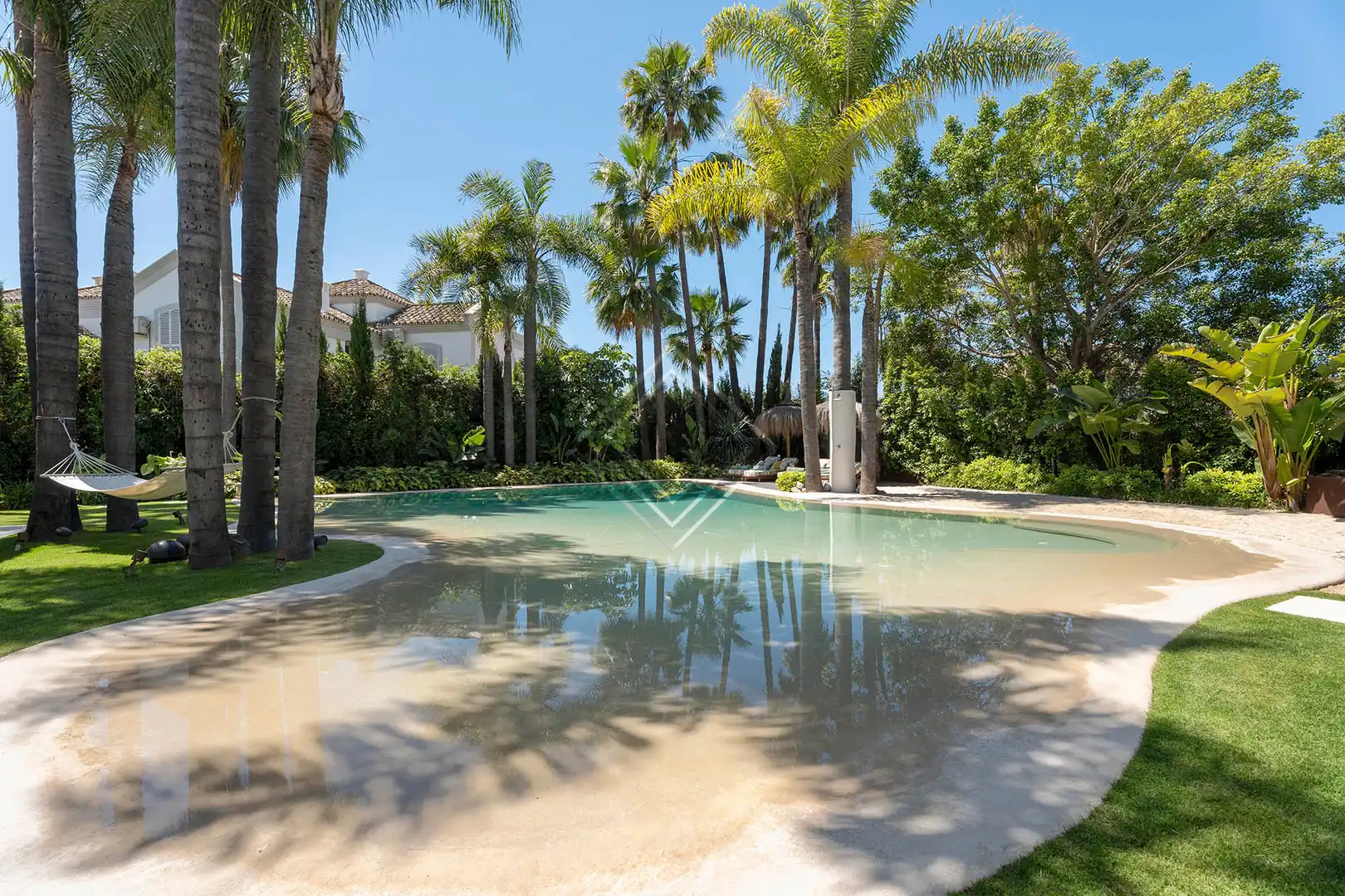 Piscina de Casa o chalet en venta en Marbella con Aire acondicionado, Jardín privado y Terraza
