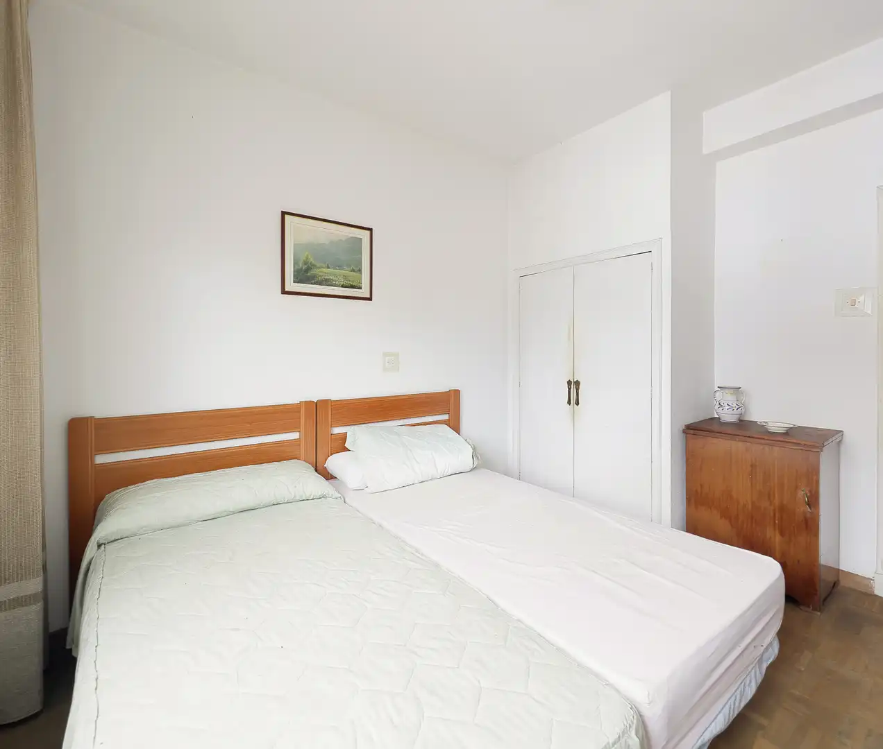 Habitación de Piso en venta en Oviedo  con Calefacción, Parquet y Trastero