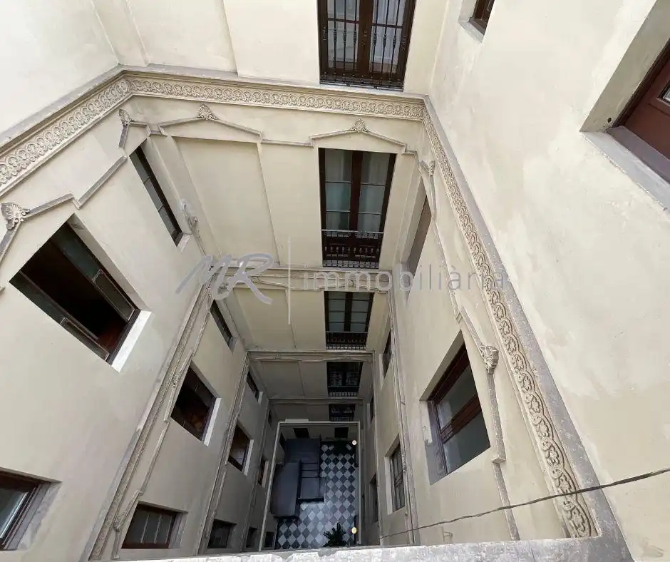 Vista exterior de Àtic en venda en Barcelona amb Aire condicionat, Calefacció i Terrassa