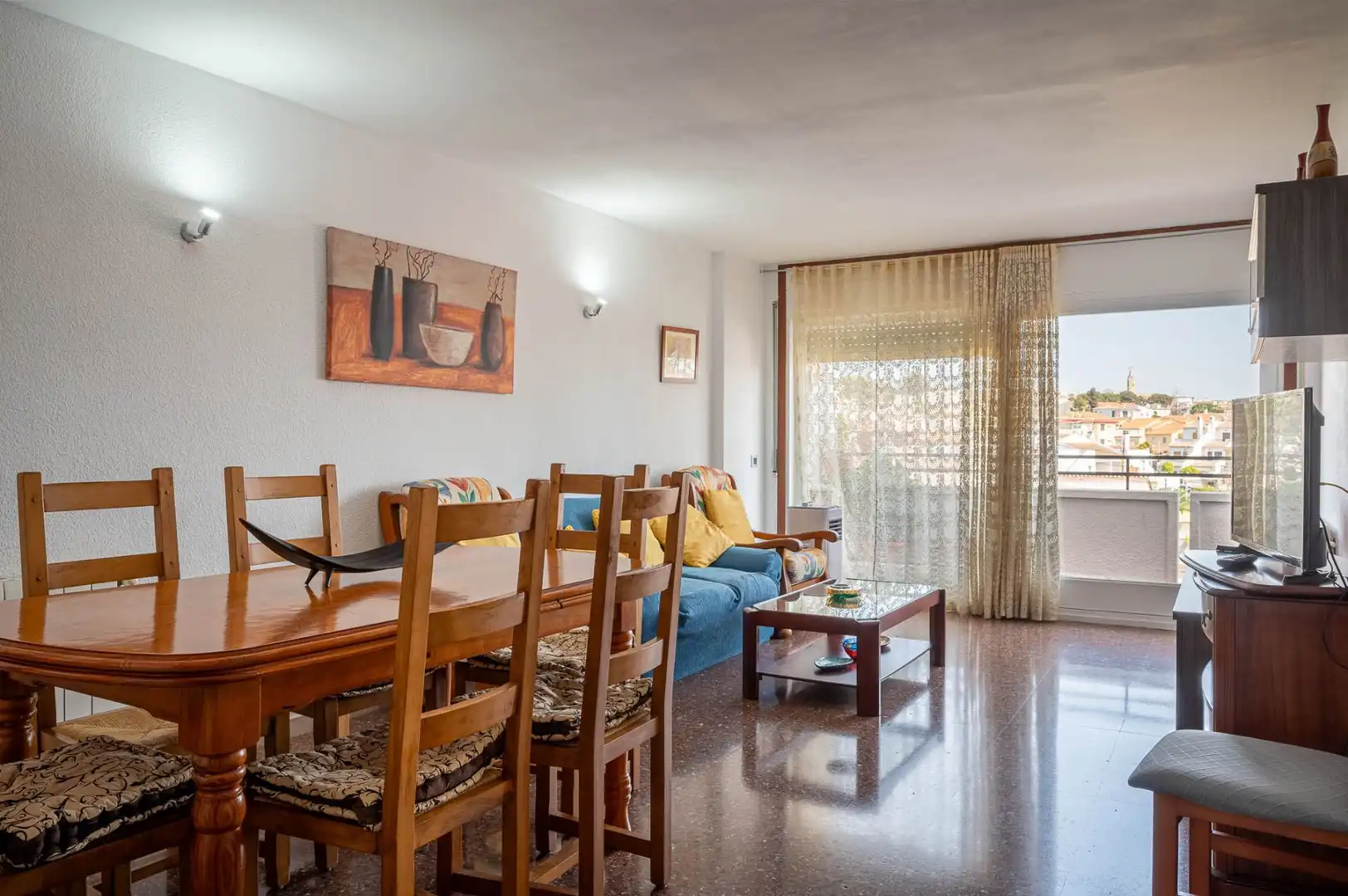 Sala de estar de Piso en venta en Torredembarra con Calefacción, Terraza y Piscina comunitaria