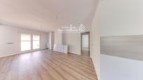 Living room of Flat for sale in Salamanca Capital  with Terrace