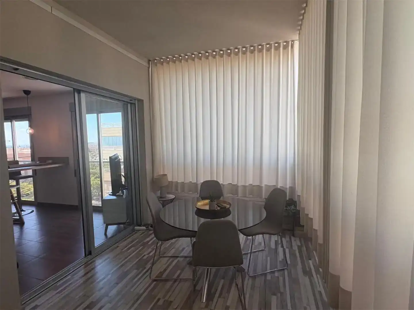 Esszimmer von Dachboden zur Miete in Elche / Elx mit Klimaanlage, Schwimmbad und Möbliert