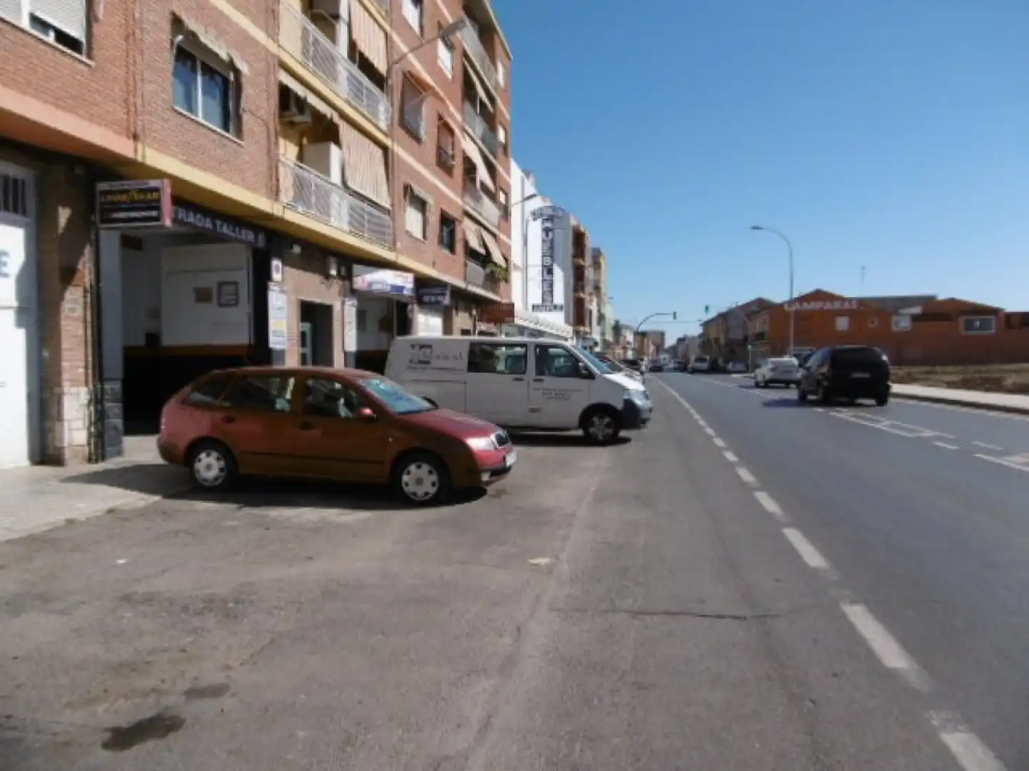 Vista exterior de Local en venta en Valencia