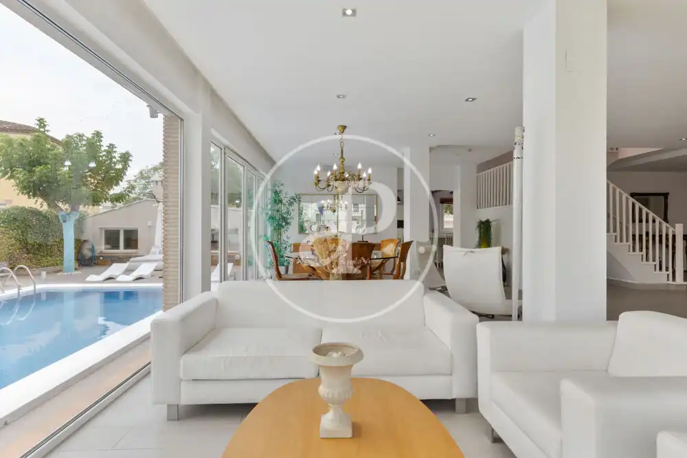 Sala d'estar de Casa o xalet en venda en Bétera amb Aire condicionat, Calefacció i Jardí privat