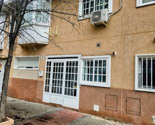 Vista exterior de Casa adosada en venda en Torrejón de Ardoz amb Aire condicionat, Calefacció i Parquet